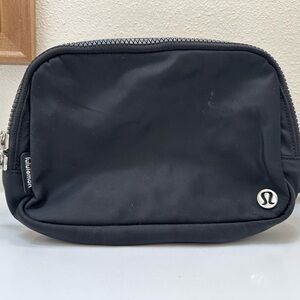 lululemon athletica Everywhere Belt Bag 2L